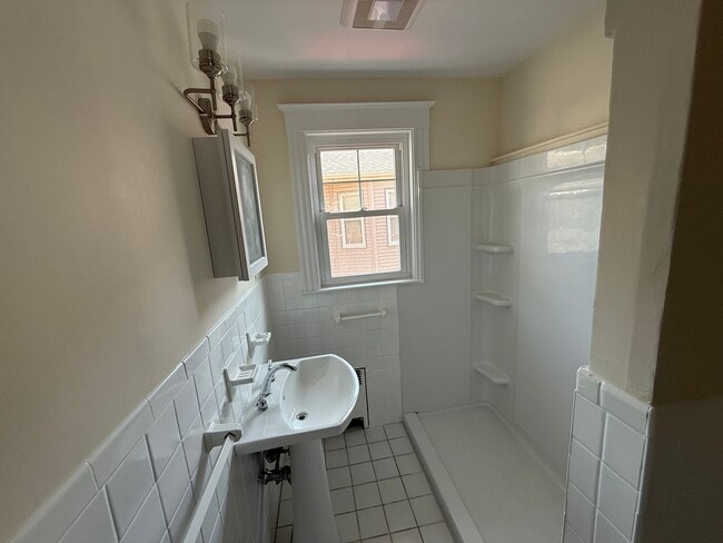 Photo - 675 Humphrey St Unit #2