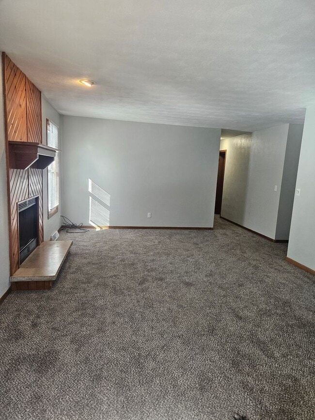 Photo - 3 Bedroom Near shopping