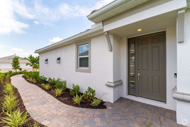 Building Photo - Stunning 2 Bed/2 Bath Home in Esplanade wi...