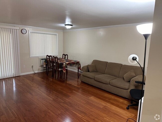 Building Photo - 7 Padanaram Rd Unit 26 Rental
