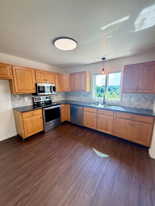 Photo - 33 Park View Dr