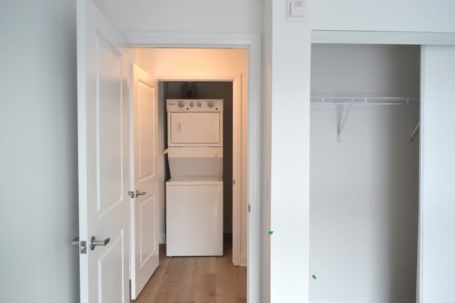 Photo - 1936 Rymal Rd E Unit 218