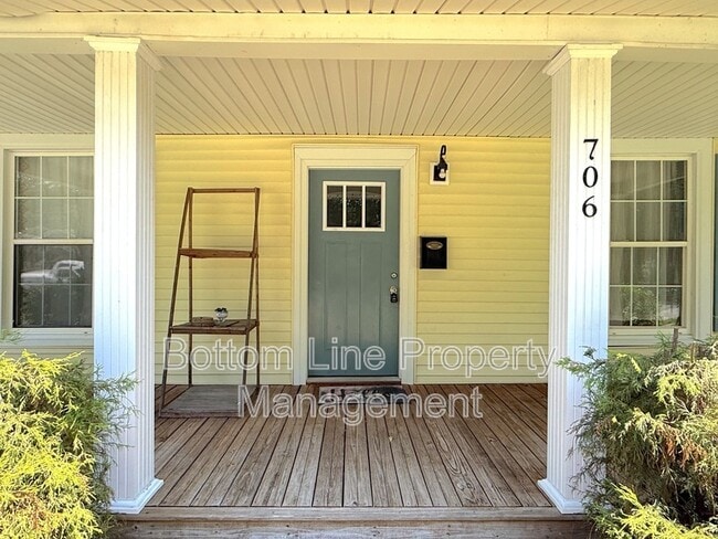 Photo - 706 S Chester St