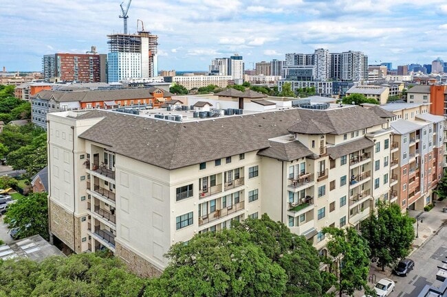 Building Photo - 2505 San Gabriel St Unit 408 Rental