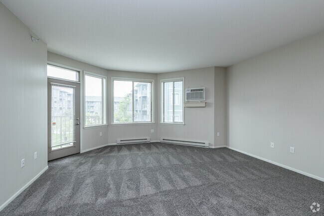 1BR, 1BA - 774SF - Living Room
