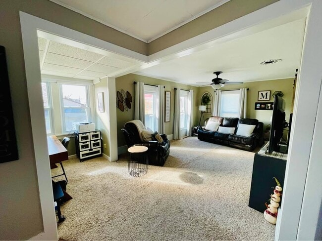 Photo - 205 Forest St