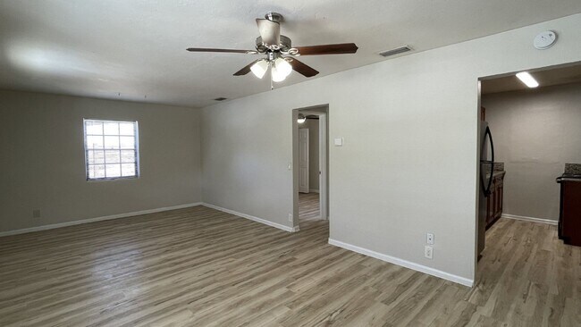 116 E Central Blvd