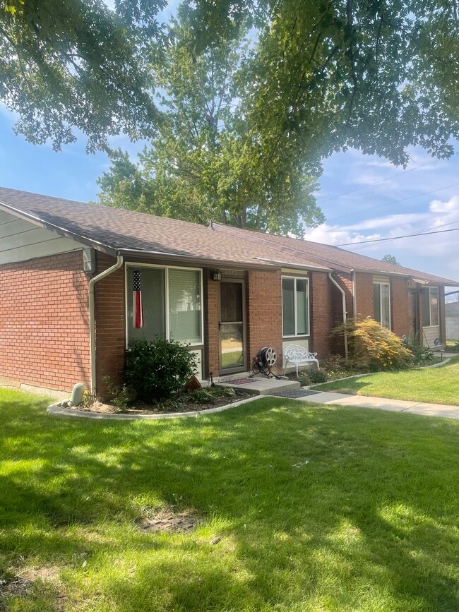 Building Photo - 6092 S 2075 E
