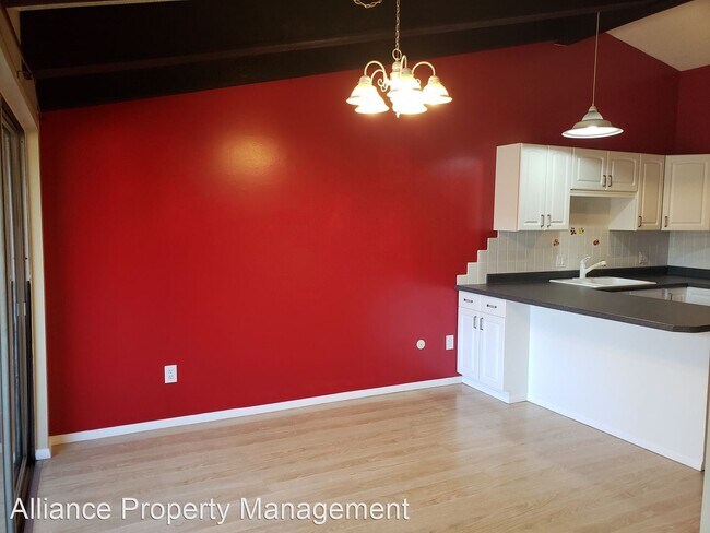 Photo - 2 br, 1 bath House - 1346 Millcreek Dr. #4