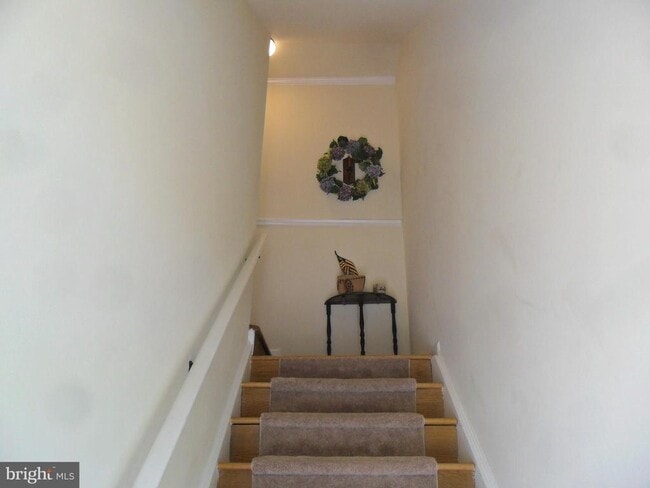 Building Photo - 615 Delaware St Unit 9 Rental