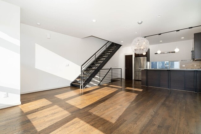 Photo - 3bd/1.75ba Seattle Townhome