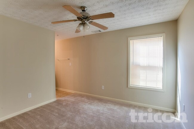 Photo - 1043 Wedgewood Ct NE