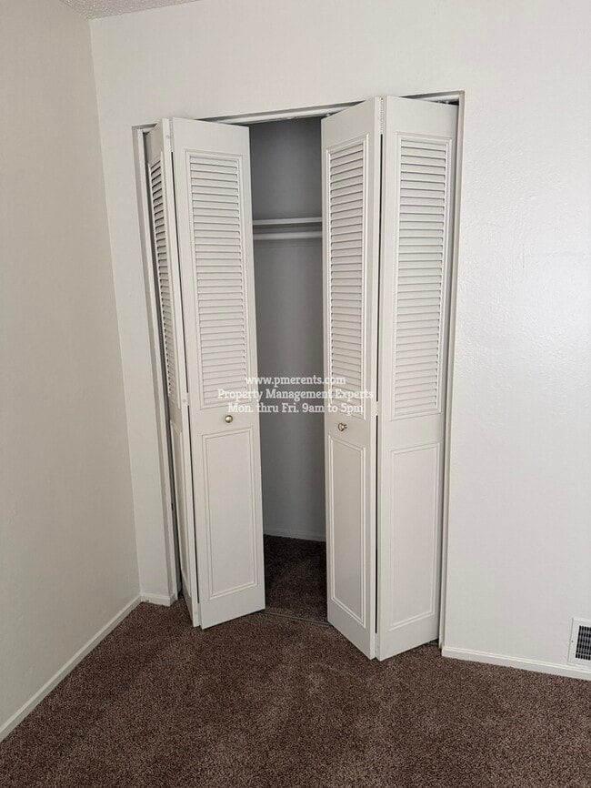 Photo - 1331 Pinetree Dr Unit 3