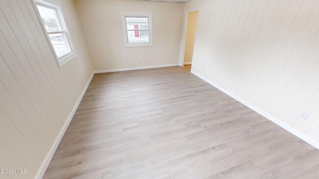 Photo - 13 Hawley Ave