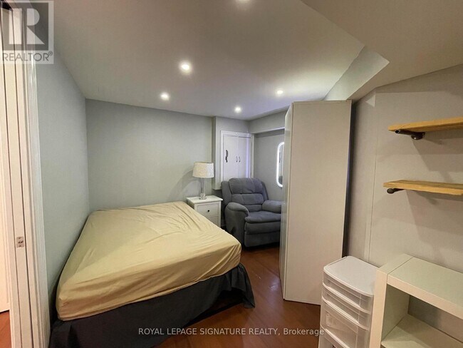 Photo - 157 Rouge River Dr