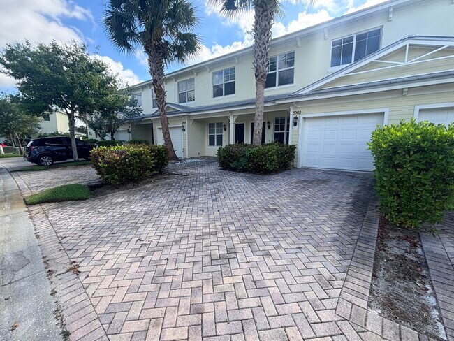 Photo - 3902 Sabal Way