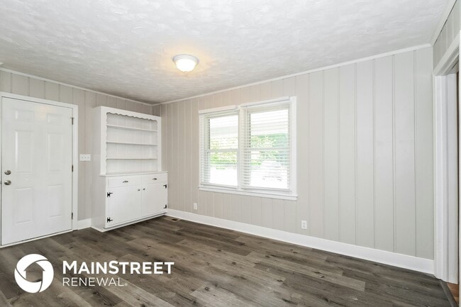 Photo - 2114 Haymount St