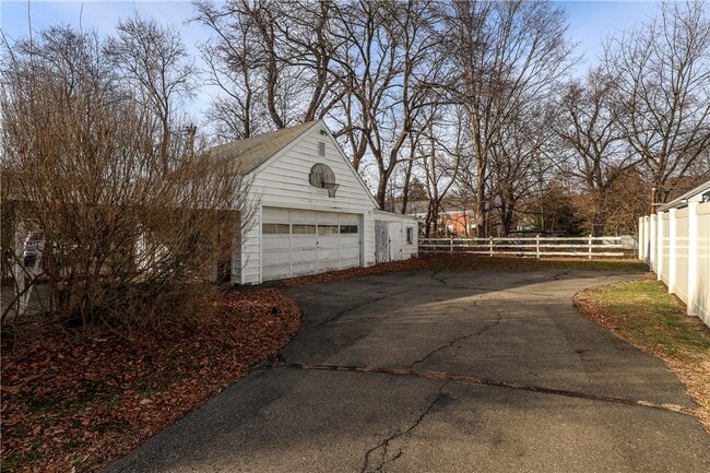 Photo - 1206 W Water St