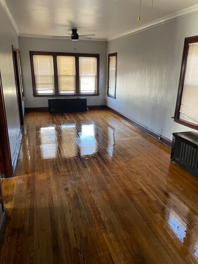 Photo - 10422 S Calhoun Ave House