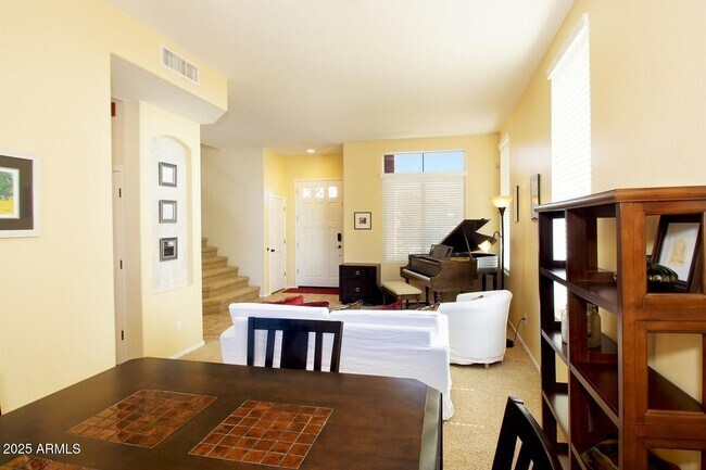 239 W Desert Ave