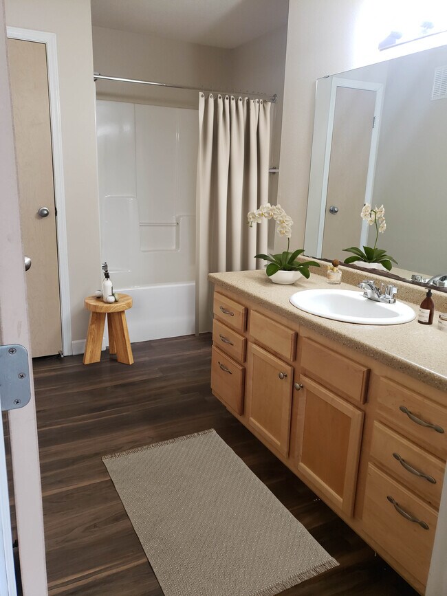 Photo - Campus Place CLO