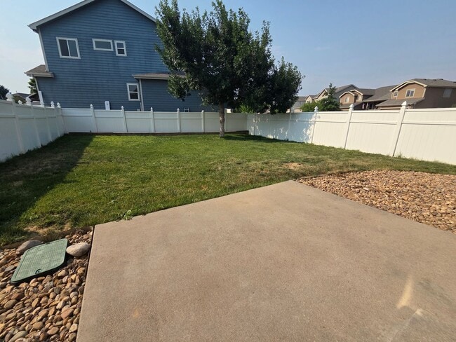 Photo - GREAT 3-BDRM, 3-BATH, 2-STORY + BMST. HOME AVAILABLE FOR IMMEDIATE OCCUPANCY IN GRAPEVINE!