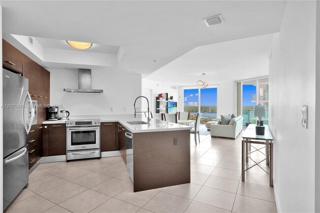 Building Photo - 250 Sunny Isles Blvd Unit 3-904