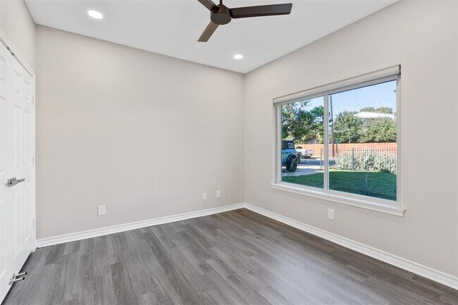 Photo - 1209 Casey St