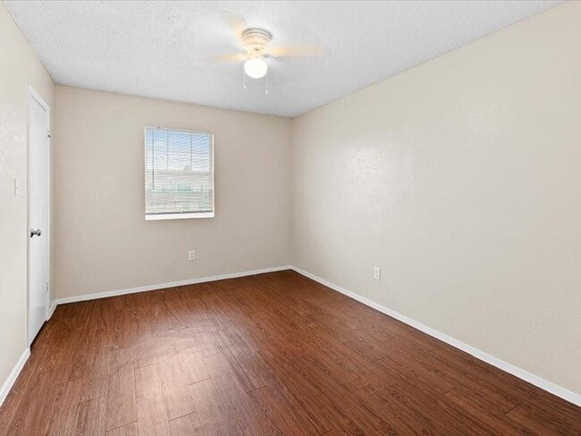 Photo - 8412 Garcreek Cir