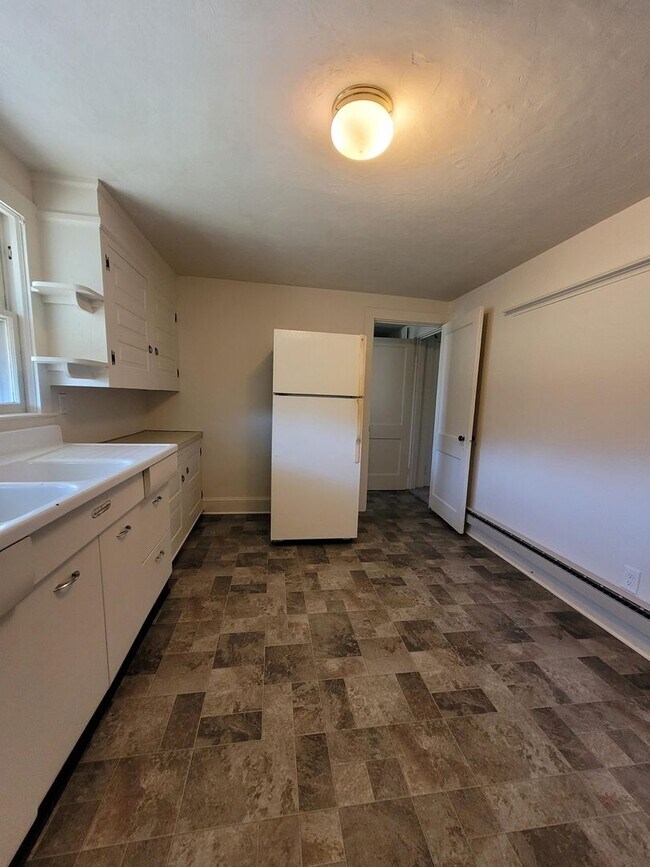 104 N Custer Ave Apartment Unit 2 New Holland, PA