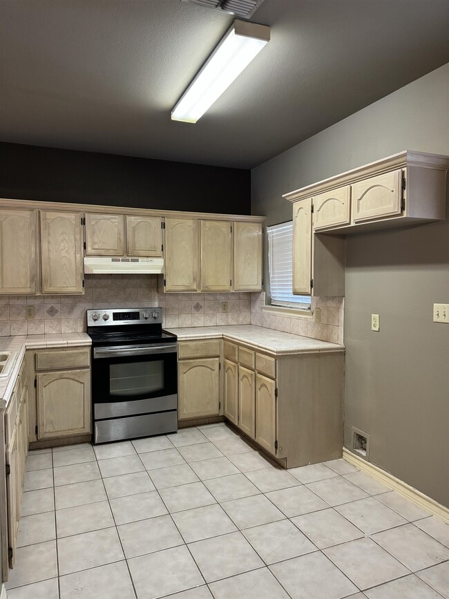 Photo - 9903 Crystal Ct Unidad 113