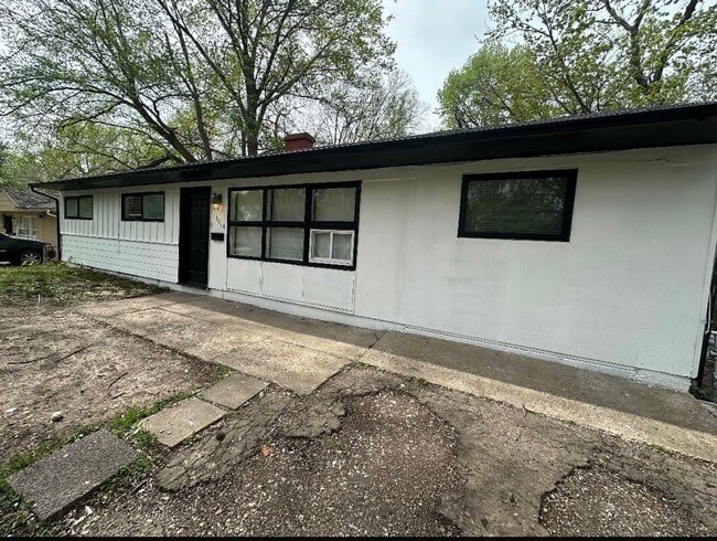 Photo - This is a 4 bedroom 1 Full bathroom house which has a spacious living room, dining room and full ...