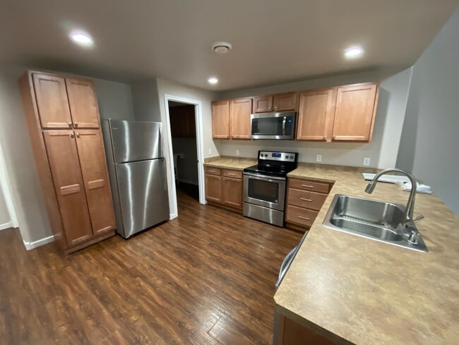 Photo - 135 Hemlock Dr