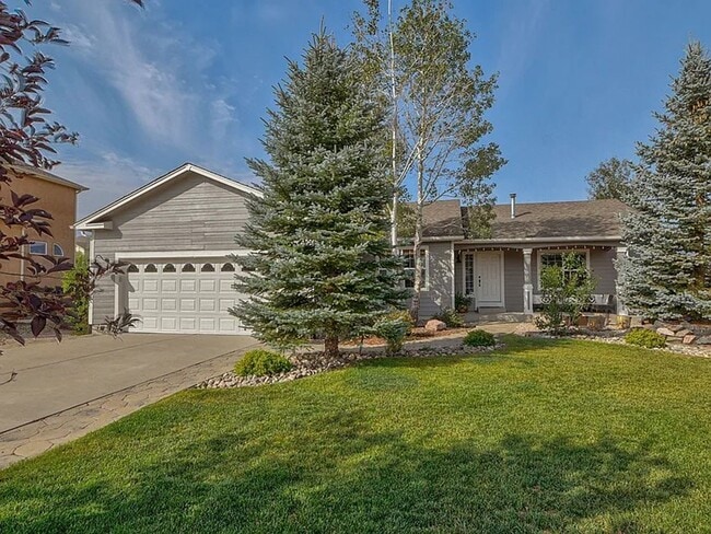 Building Photo - 15692 Paiute Cir