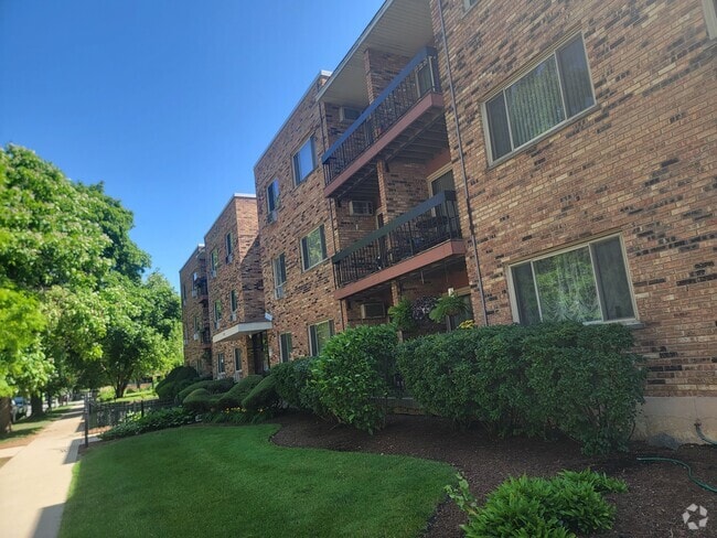 Building Photo - 420 Home Ave Unit 303N