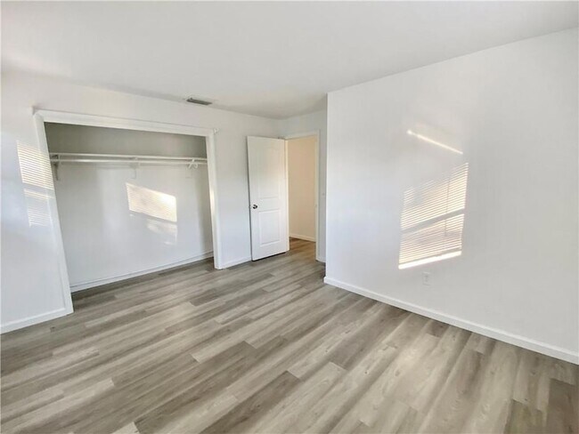 Photo - 1160 Rosetta Ln