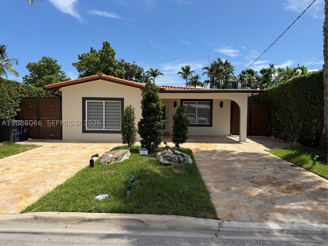Photo - 9341 Dickens Ave