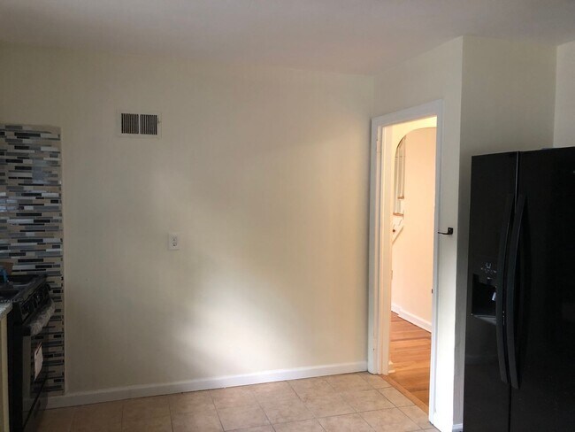 Photo - 709 Nathan Hale Ave