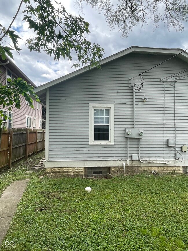 Photo - 1221 N Oxford St