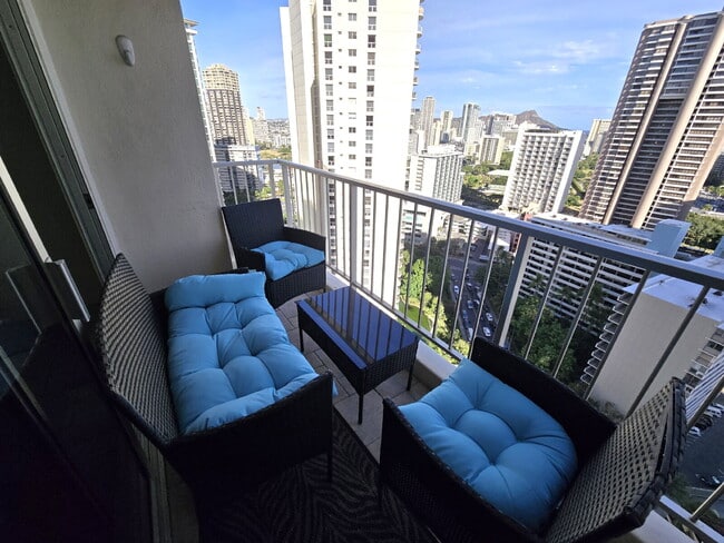 Building Photo - Fully Furnished Rental 1br Condo at Villa ... Unit #2605