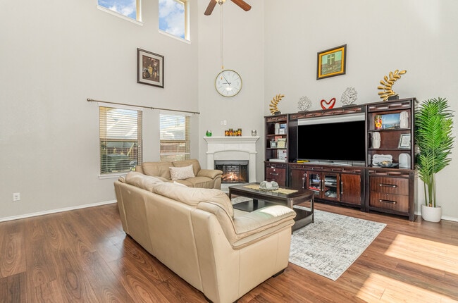 Photo - 613 Wounded Knee Dr