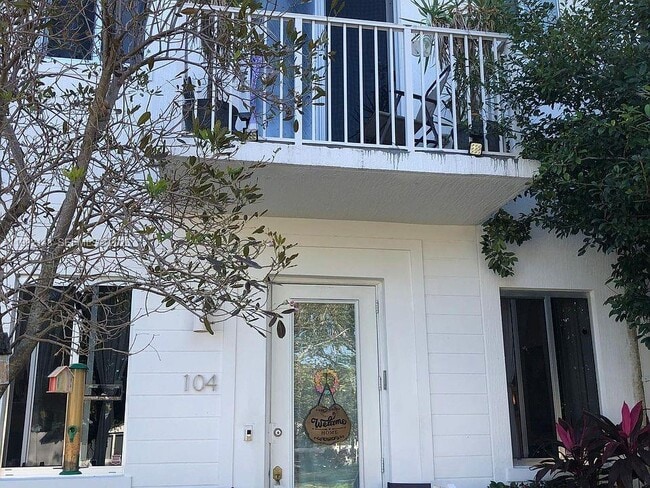 Building Photo - 2601 NE 212th Terrace Unit 104