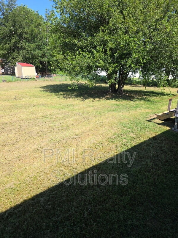 Photo - 305 W Dixieland Ave