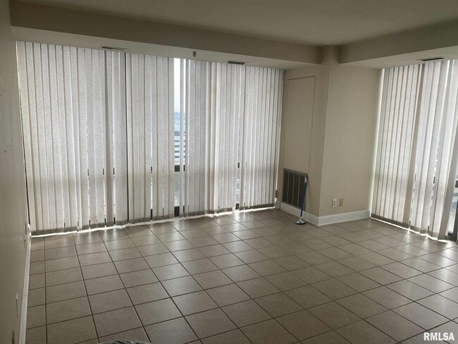 Photo - 125 SW Jefferson Ave