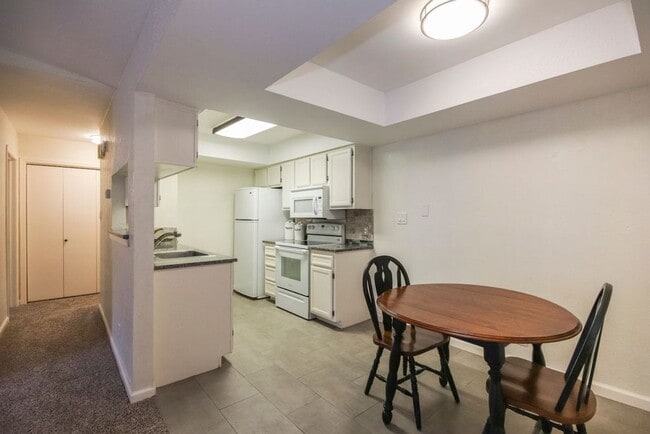 Photo - 2 Bed / 1 Bath Condo South Tulsa