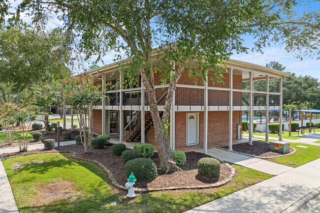Lakeside Apartments - Leasing Office