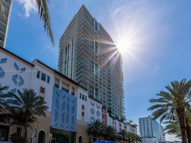 Photo - 330 Sunny Isles Blvd Condo Unit # 5-LPH04