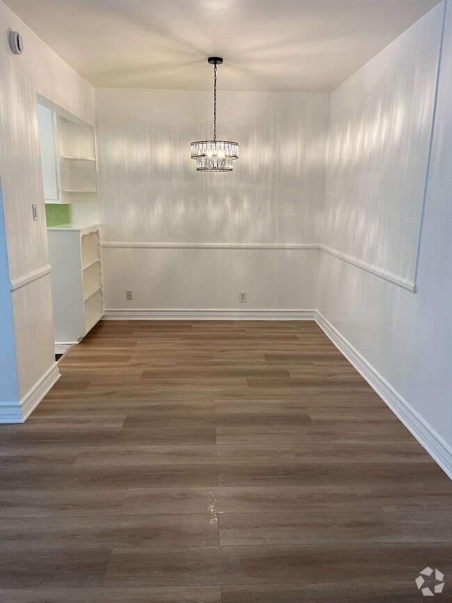 Dining Area - 200 S Madison Ave Rental