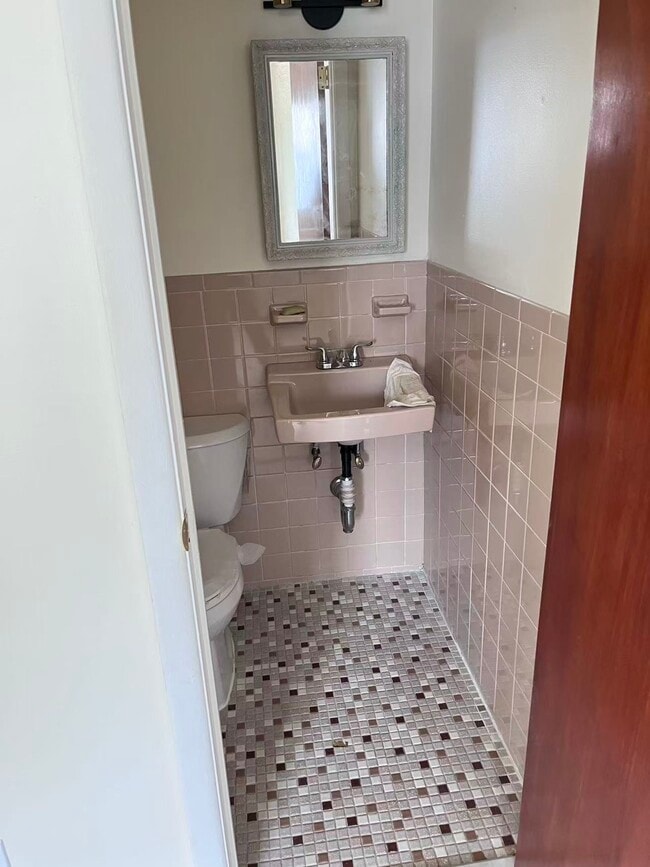 Photo - 5917 59th Dr