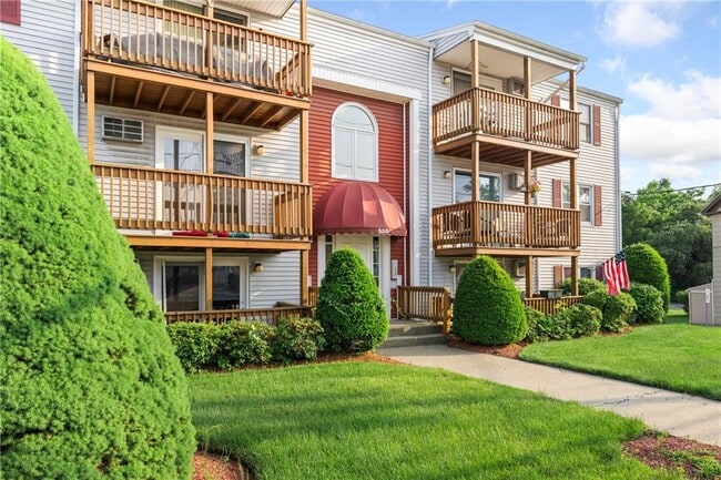 Photo - 555 Diamond Hill Rd Condo Unit 303